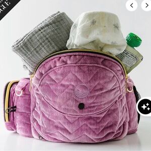 Tushbaby Orchid Hip Carrier - Like New